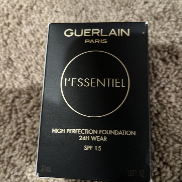 Guerlain L\'Essentiel High Perfection‎  #00W Porcelain Warm 1oz Foundation NIB